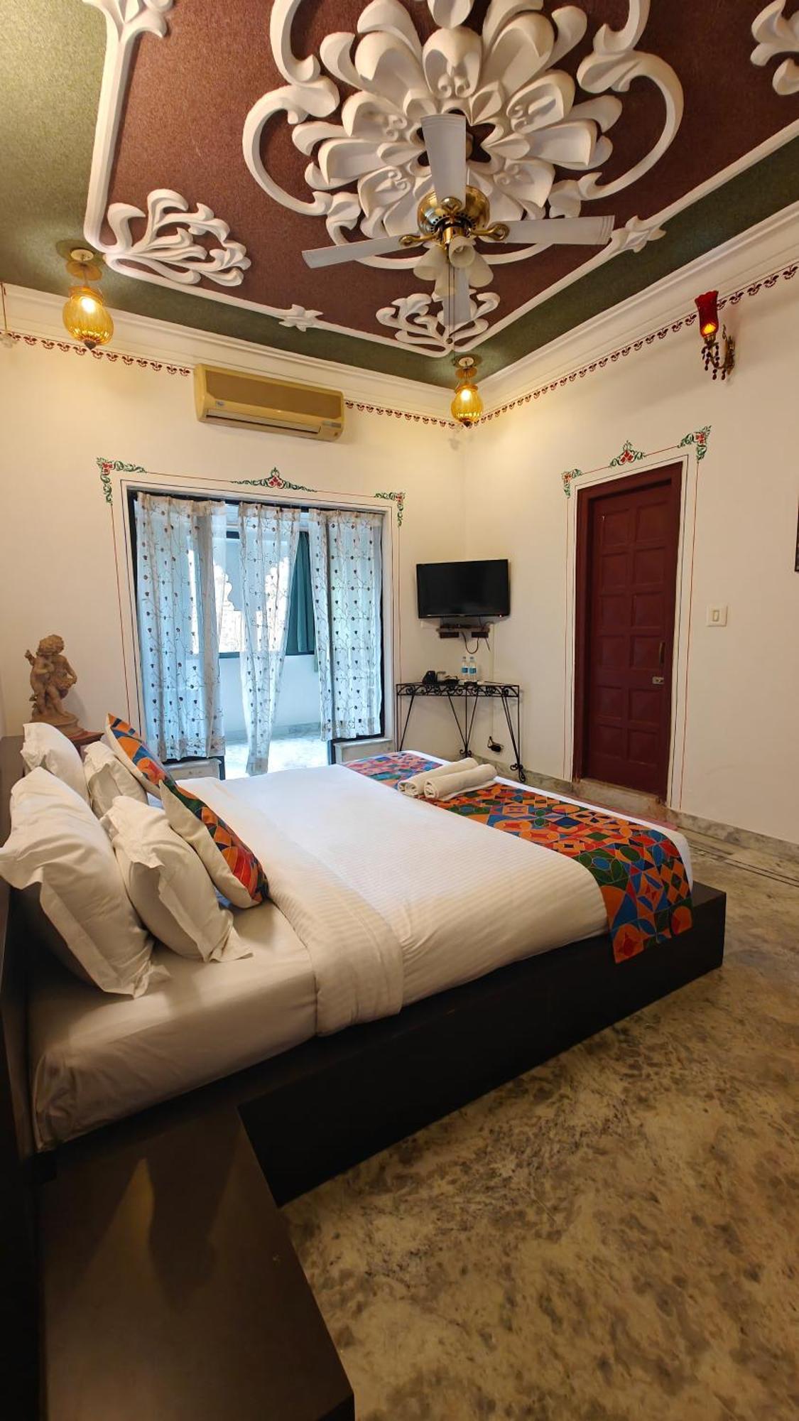 Baba Palace - A Heritage Hotel, Udaipur Exterior photo