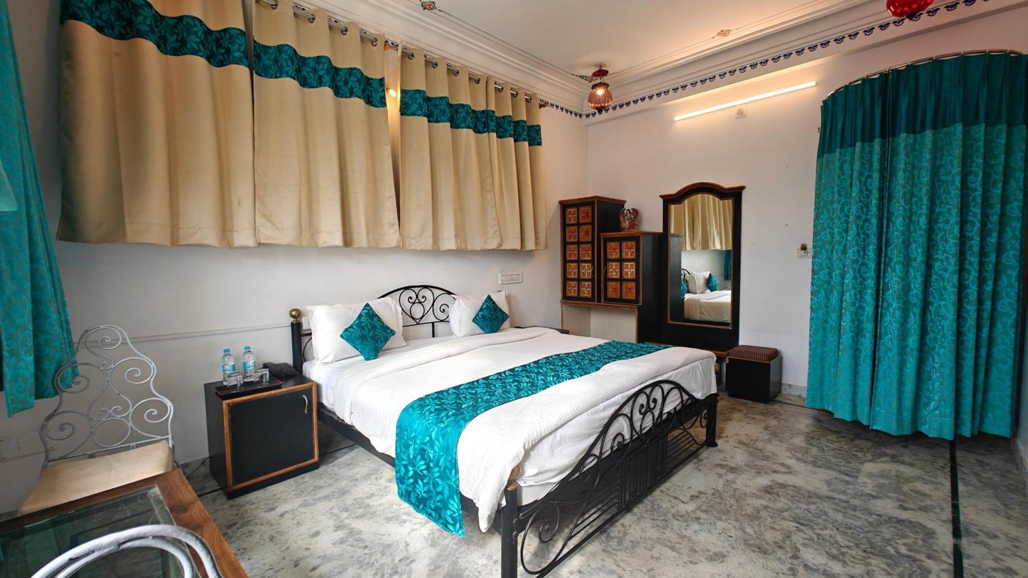 Baba Palace - A Heritage Hotel, Udaipur Exterior photo