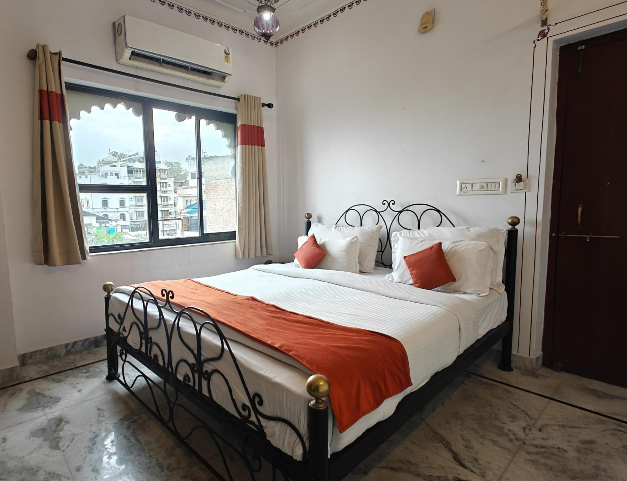 Baba Palace - A Heritage Hotel, Udaipur Exterior photo