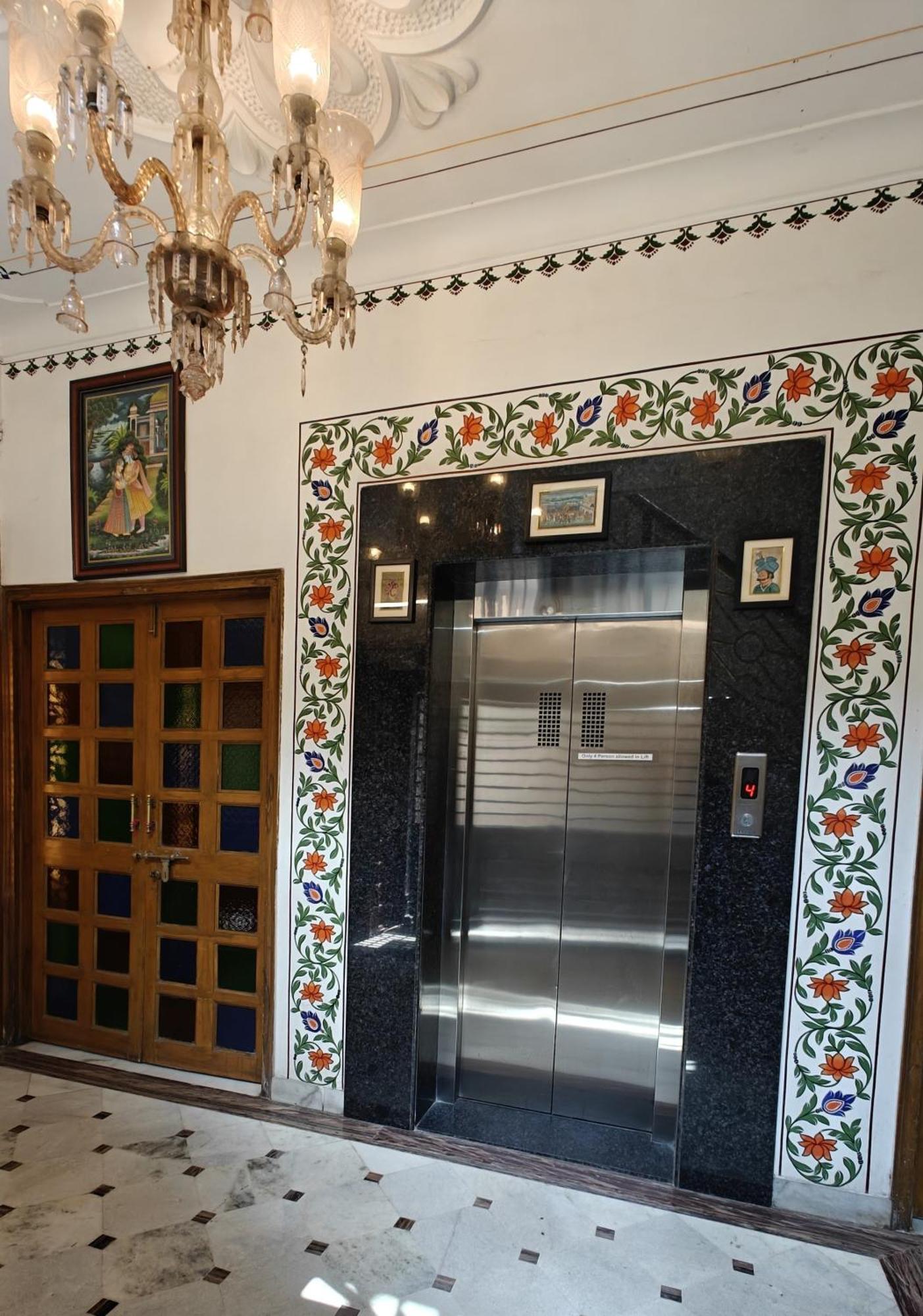 Baba Palace - A Heritage Hotel, Udaipur Exterior photo